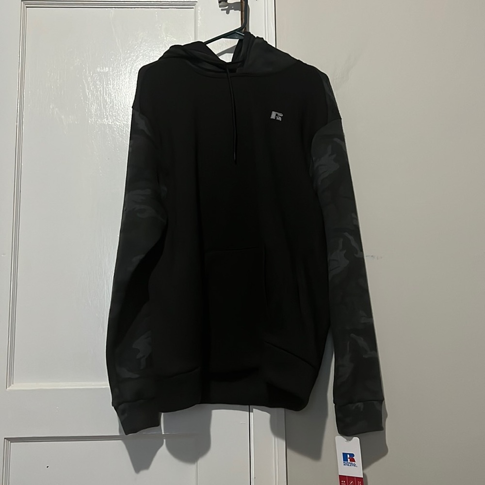 NWT Russell Athletic Men’s hoodie sweater Size M